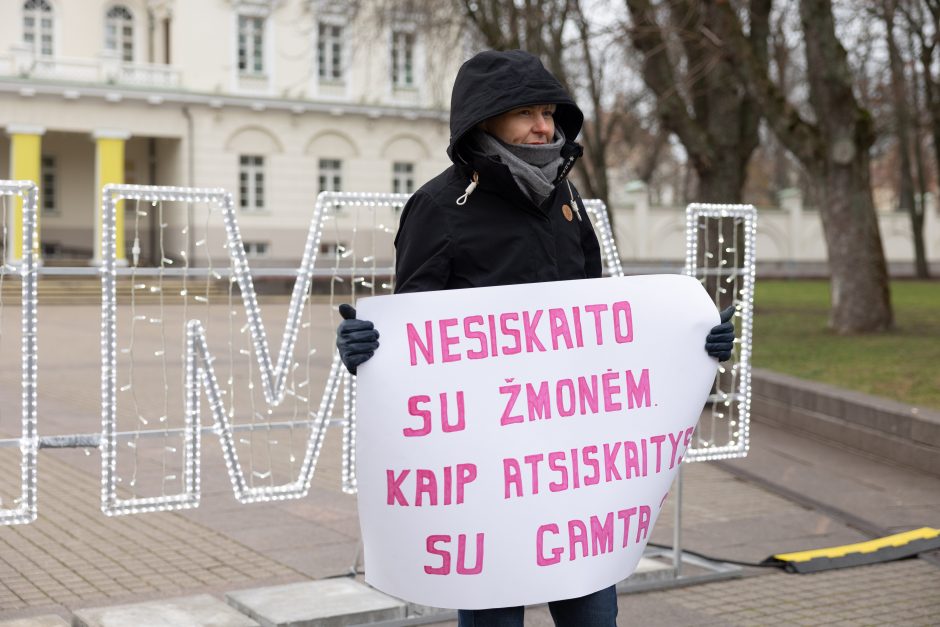 Prie Prezidentūros – protestas dėl Poderskio kandidatūros