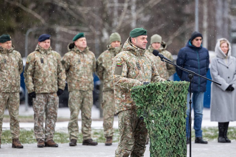 Pagerbti Nepriklausomybės kovose žuvę kariai: atidengta atminimo lenta