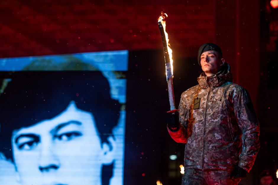 Atminimo laužų uždegimo ceremonija Vilniuje, Nepriklausomybės aikštėje