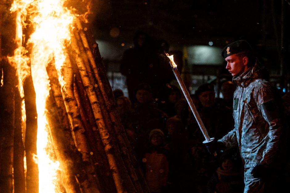 Atminimo laužų uždegimo ceremonija Vilniuje, Nepriklausomybės aikštėje