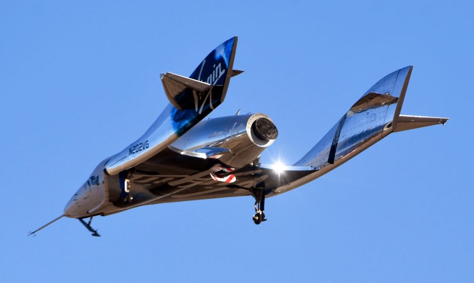 JAV aviacijos priežiūros tarnyba dėl incidento sustabdė „Virgin Galactic“ skrydžius