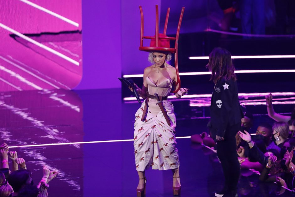 Žvaigždėmis žibėjusioje MTV VMA ceremonijoje triumfavo Lil Nas X, J. Bieberis