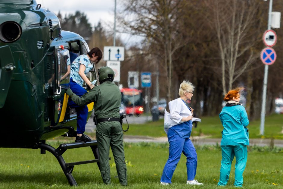 Pasieniečių sraigtasparniu iš Kauno į Vilnių atskraidinta donoro širdis