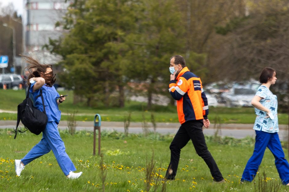 Pasieniečių sraigtasparniu iš Kauno į Vilnių atskraidinta donoro širdis