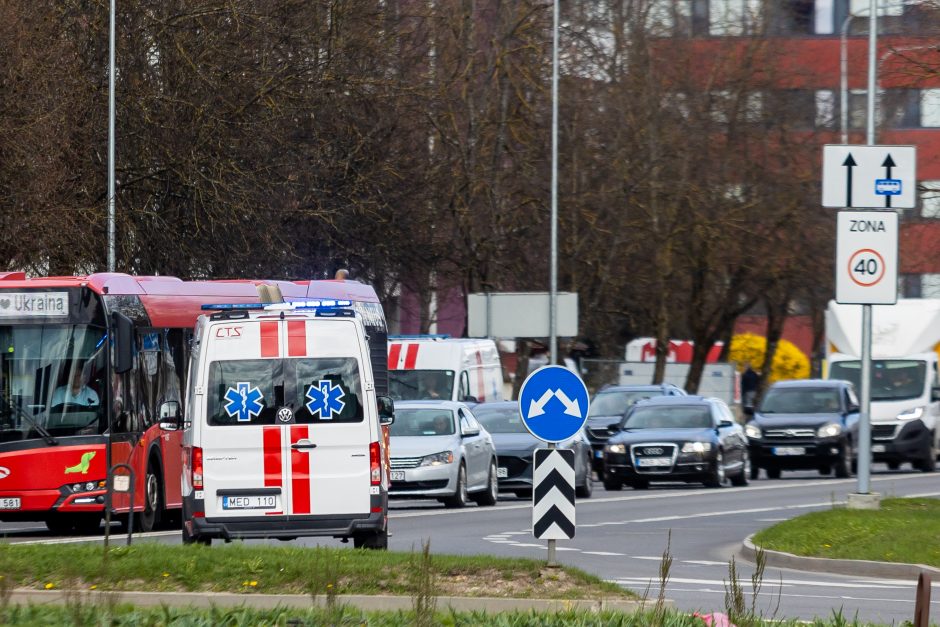 Pasieniečių sraigtasparniu iš Kauno į Vilnių atskraidinta donoro širdis