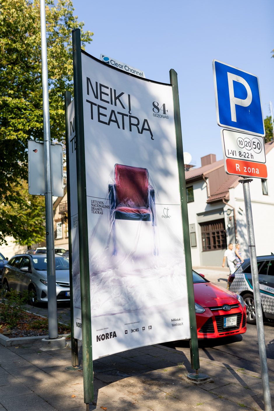 Reklama „Neik į teatrą“ sukėlė šaršalą: žada tęsinį