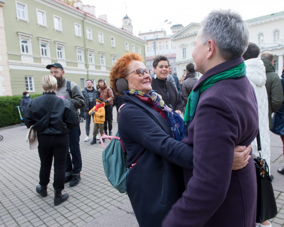 Prie Prezidentūros LGBT bendruomenę palaikė ir žinomi žmonės: žėrė kritiką valstybės vadovui