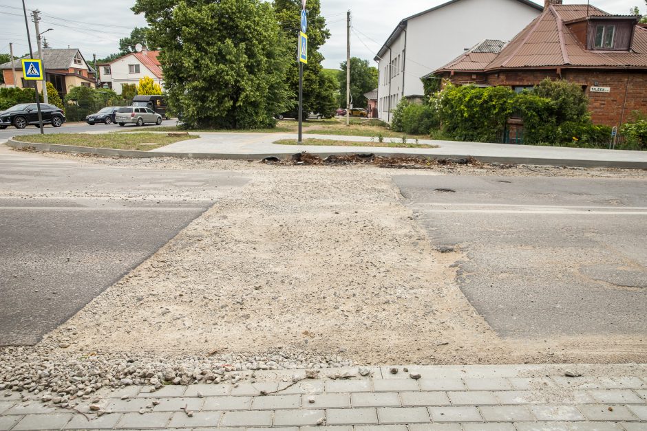 Dėl užsitęsusio gatvės remonto prarado kantrybę: dingo visi meistrai, technika, nevyksta jokių darbų