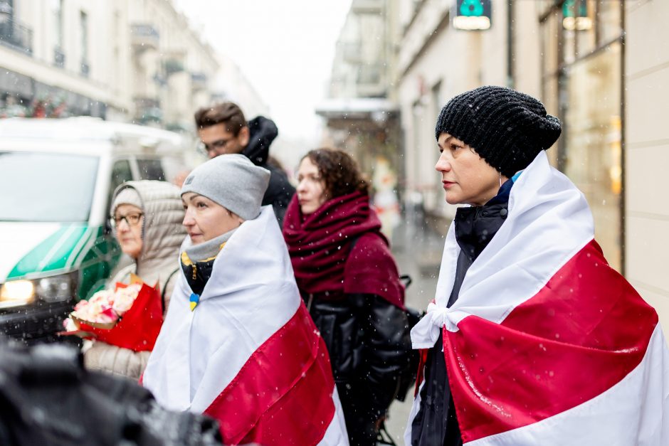 Vilniuje – maždaug dviejų dešimčių baltarusių protestas: norime, kad „vatnikų“ pelkė plėstųsi?