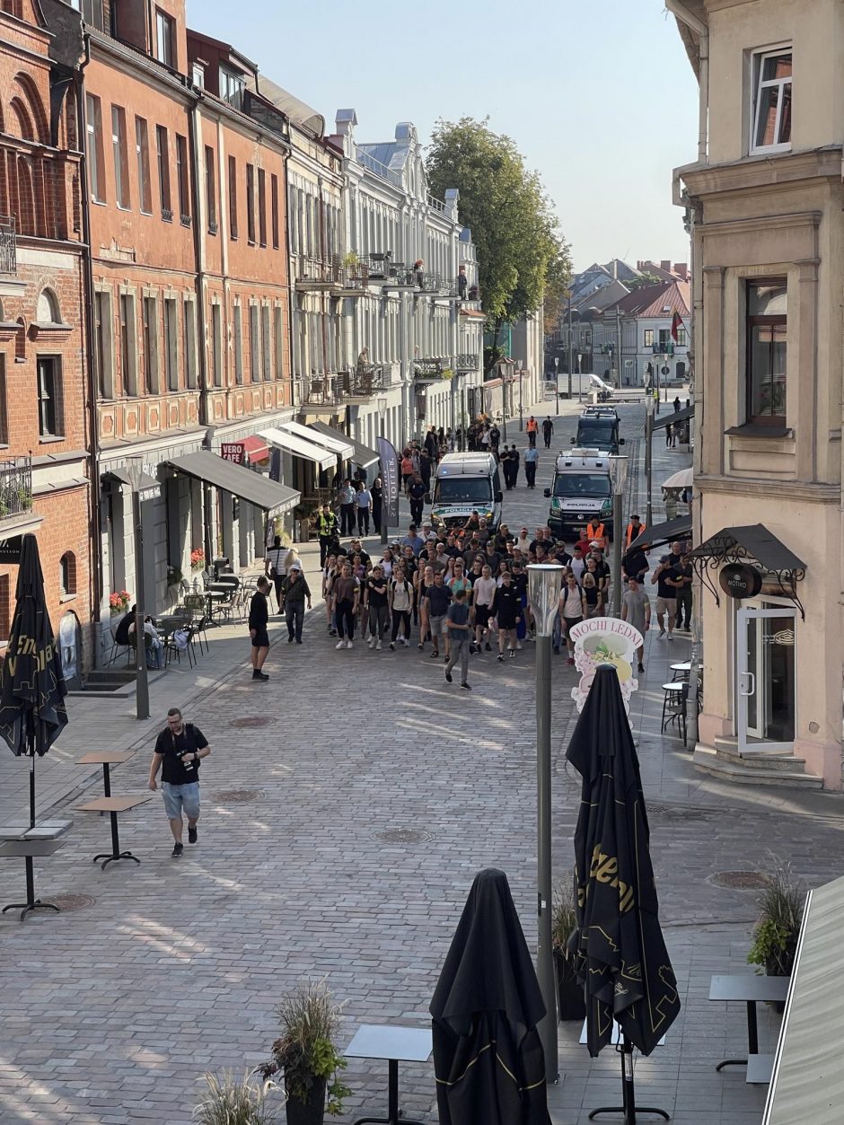 Kauno centre – daugybė policijos pareigūnų (vaizdo įrašas)