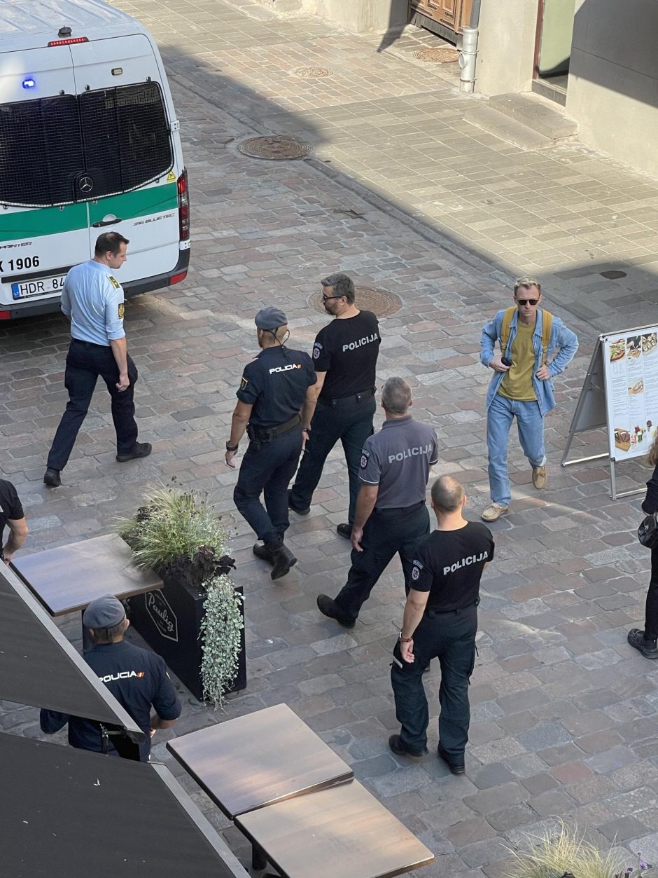 Kauno centre – daugybė policijos pareigūnų (vaizdo įrašas)