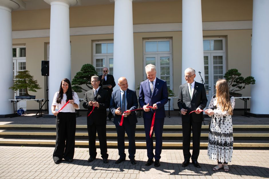 Tarptautinės bonsų parodos atidarymas