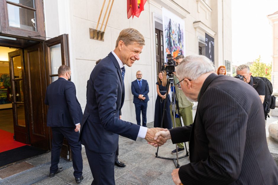 V. Landsbergiui įteiktas Vilniaus garbės piliečio vardas