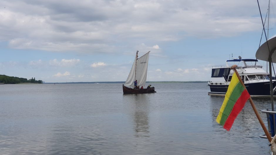 Kuršių marias skrodė kurėnai ir optimistai