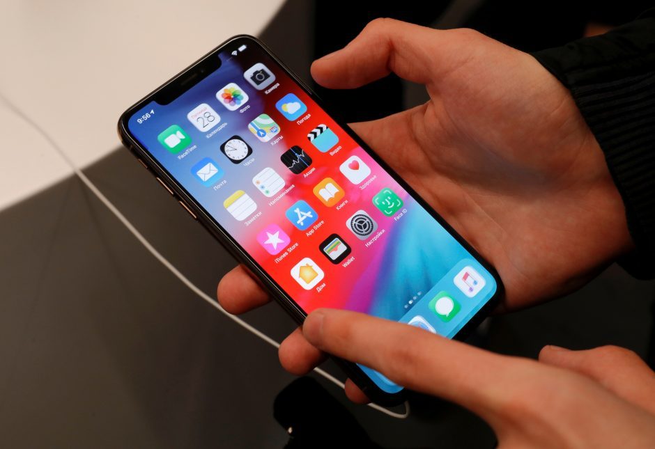 Kinui už telefonų „iPhone“ išviliojimą gresia milijoninė bauda ir 10 metų kalėjimo