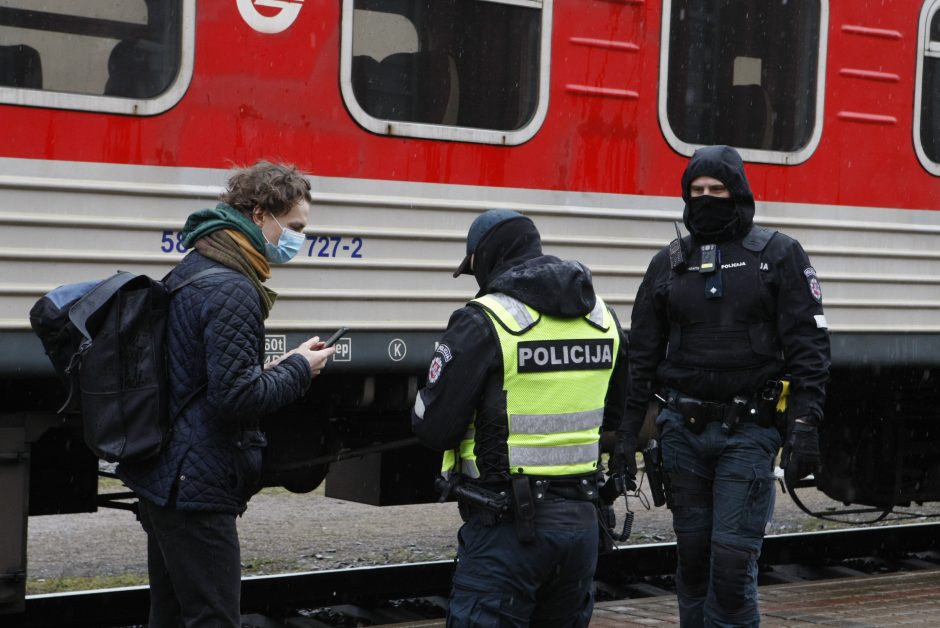 Klaipėdos traukinių stotyje – pareigūnai: jau šiandien vykdė asmenų patikras