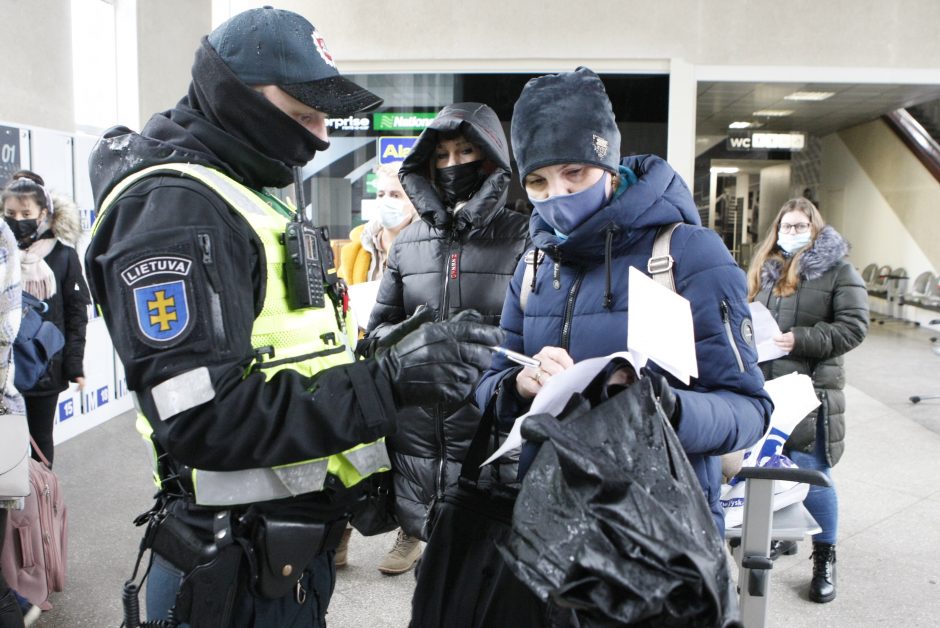 Klaipėdos traukinių stotyje – pareigūnai: jau šiandien vykdė asmenų patikras