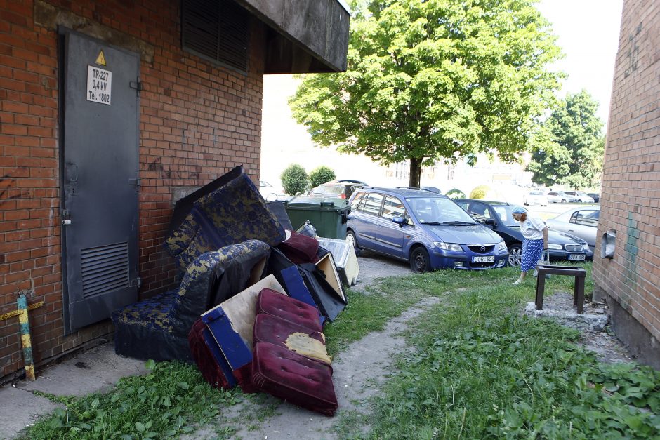 Nevalyvi kaimynai klaipėdiečius varo į neviltį