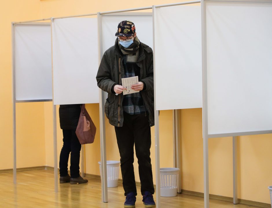 Kelmės ir Trakų rajonų gyventojai rinko merus, balsavo 34,22 proc. rinkėjų