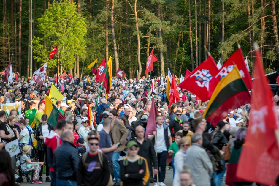 Žinomi žmonės apie „Didįjį šeimos gynimo maršą“: atrodo, kad šią šalį gali išgelbėti tik stebuklas