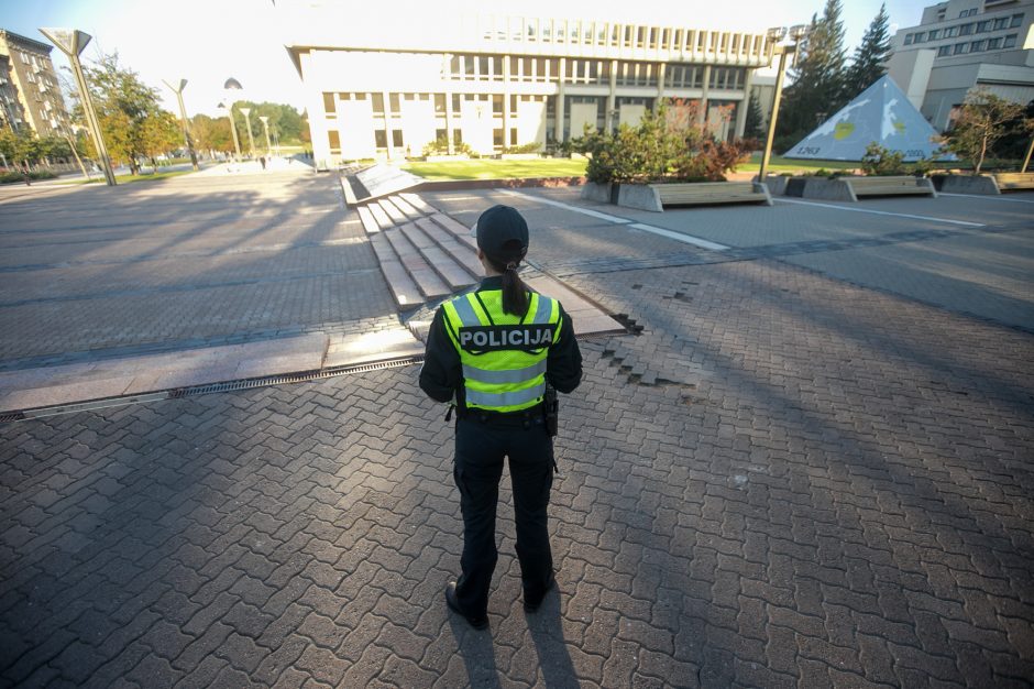 Policija pasirengė mitingui: centre – sustiprintos policijos pajėgos, įtartini asmenys bus tikrinami