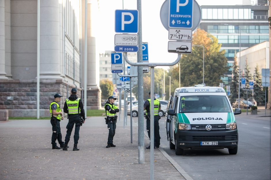 Policija pasirengė mitingui: centre – sustiprintos policijos pajėgos, įtartini asmenys bus tikrinami