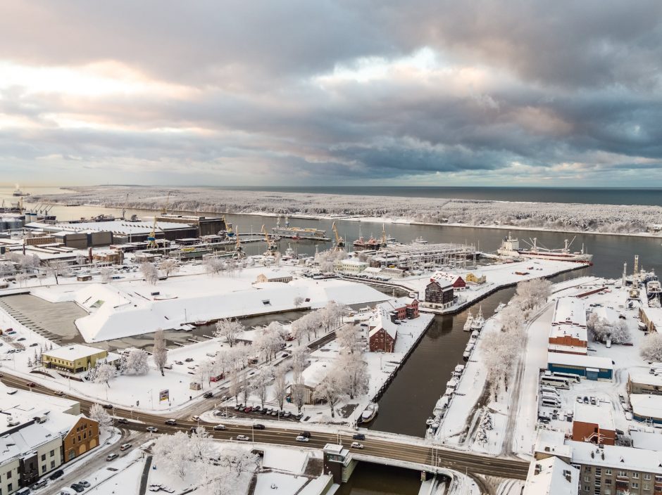 Uosto direkcija Klaipėdos miestui perdavė dvi krantines prie Danės upės