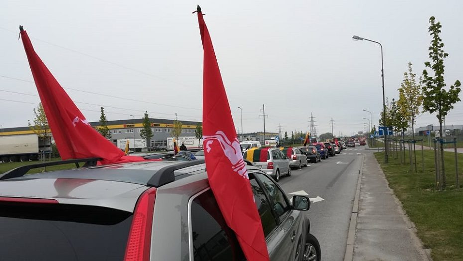 „Didžiojo šeimos gynimo maršo“ dalyviai: važiuojame ginti Konstitucijos, ne tik šeimų