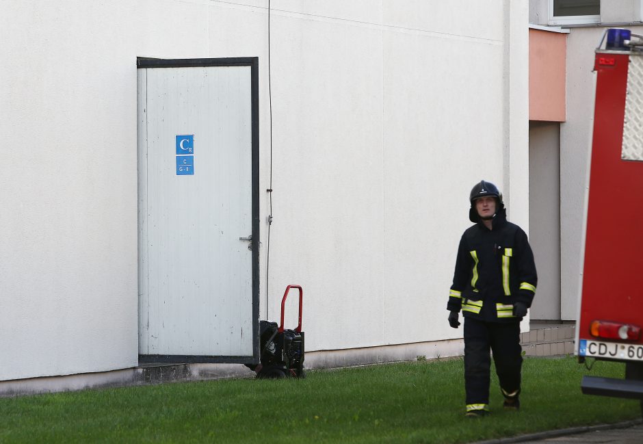 Energetikos instituto laboratorijoje išsiliejo chemikalai, evakuoti žmonės