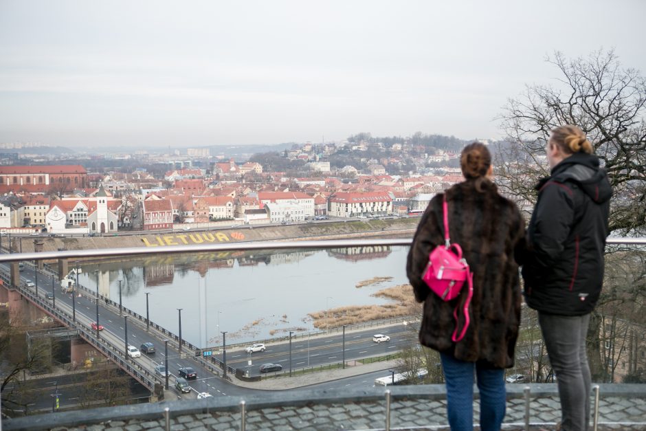 Į Aleksoto apžvalgos aikštelę – dėl romantiškų nuotraukų