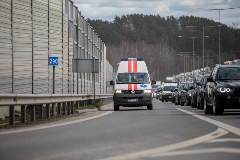 Radviliškio įmonėje – tragedija: ranką susižalojęs darbuotojas mirė pakeliui į ligoninę