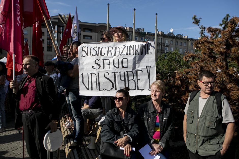 Žydų atstovai, I. Šimonytė pasmerkė Holokausto simbolikos naudojimą mitinge prie Seimo