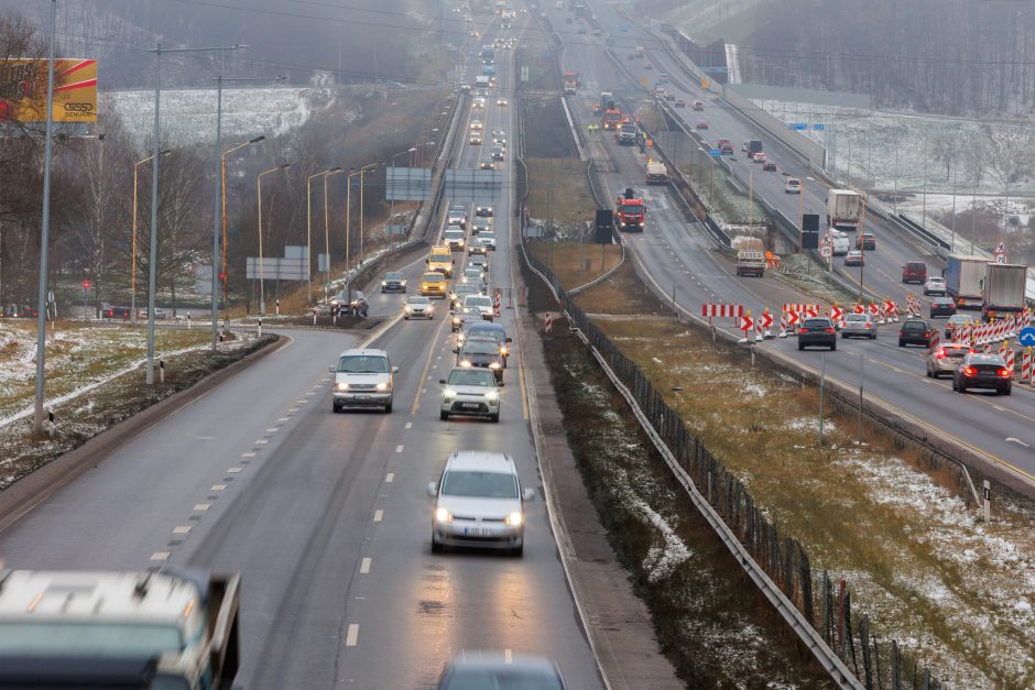 Spūstys, spūstys ir dar kartą spūstys: tilto remontas jau dusina Kauną