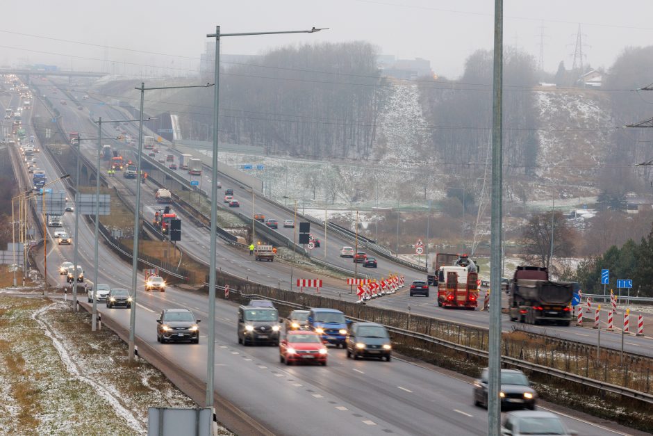 Spūstys, spūstys ir dar kartą spūstys: tilto remontas jau dusina Kauną