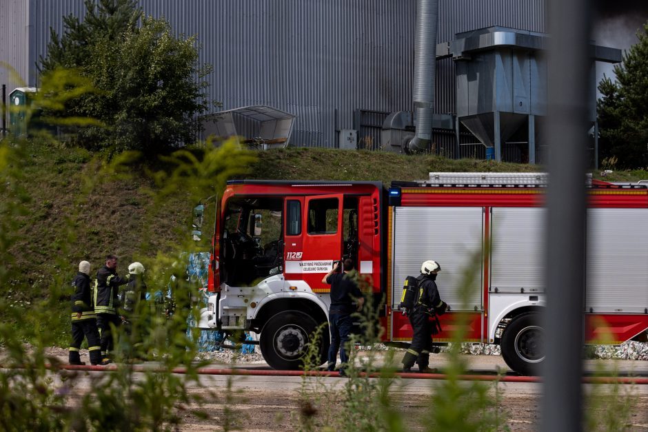 Gaisras „Ecoservice“ likviduotas, vyksta baigiamieji darbai 