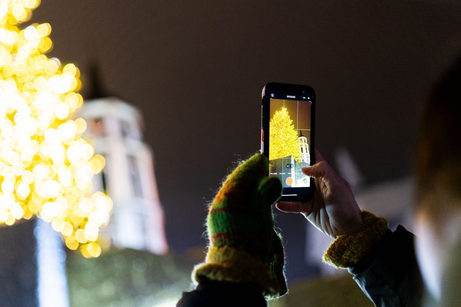 Vilnius į Naujuosius žengė su įspūdingu lazerių šou