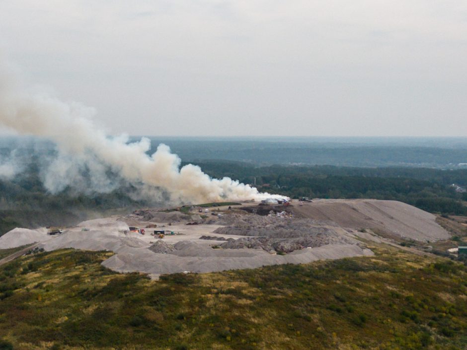 Naujos detalės apie Lapių sąvartyne kilusį gaisrą: atsakinga įmonė jau bausta