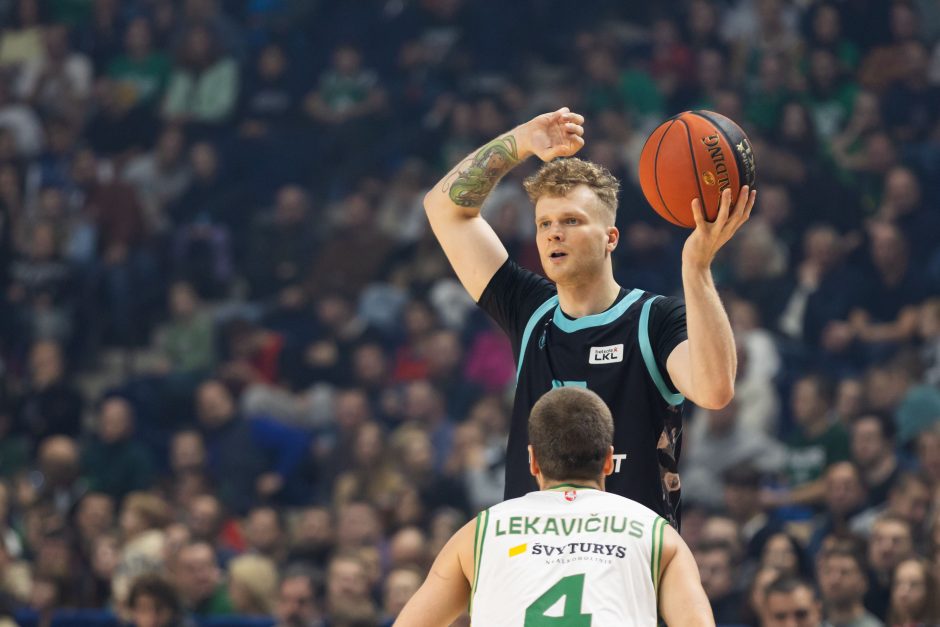 Be vyr. trenerio rungtyniavęs „Žalgiris“ gavo smūgį nuo „Wolves“ ekipos