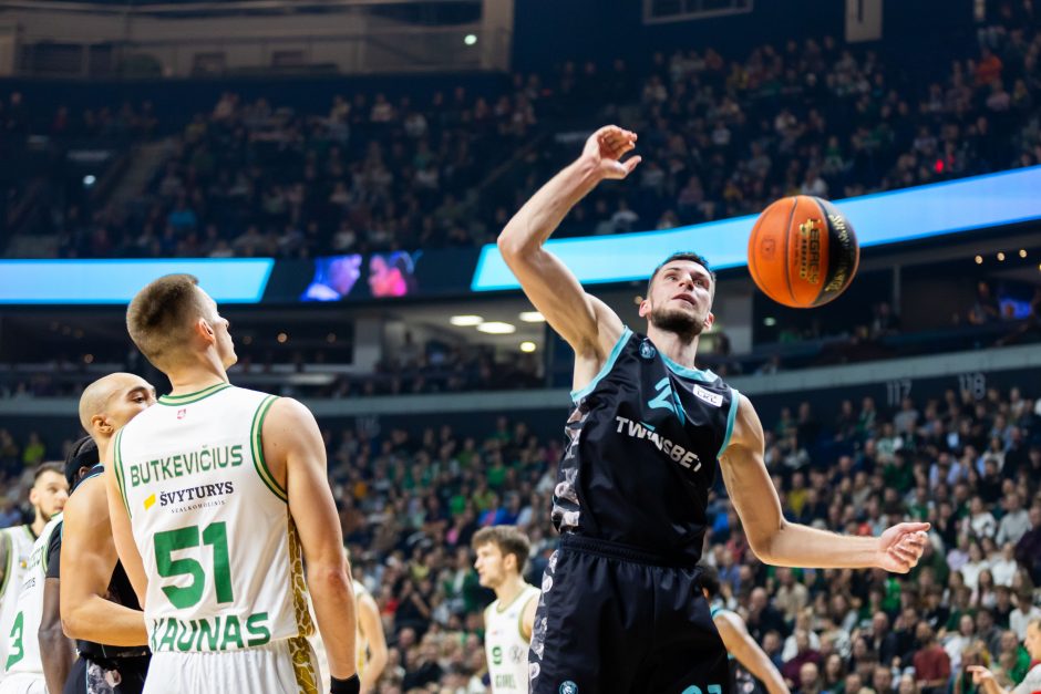 Be vyr. trenerio rungtyniavęs „Žalgiris“ gavo smūgį nuo „Wolves“ ekipos