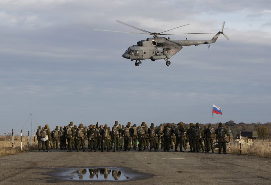 Rusijos karinės pratybos Ukrainos pasienyje sukėlė šalių nerimą