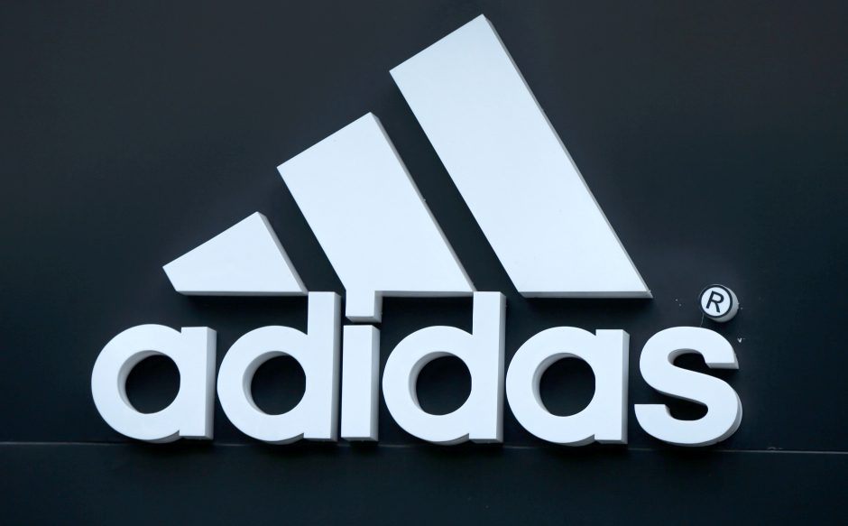 „Adidas“ rekordo siekęs bėgikas supainiojo avalynės markę