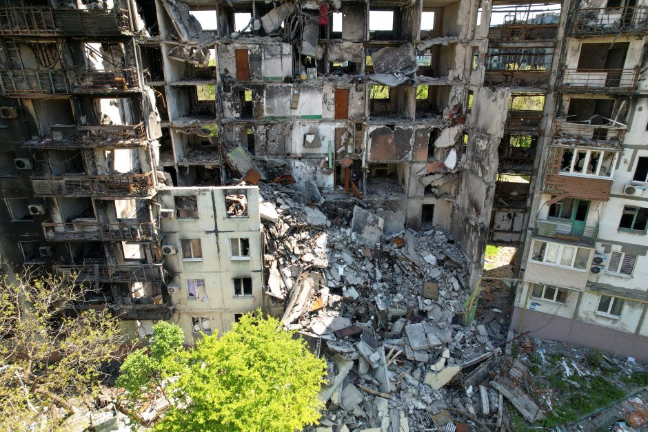 Karas: toliau bombarduojama „Azovstal“, V. Klyčko – Rusija bet kurią akimirką gali užpulti Kyjivą