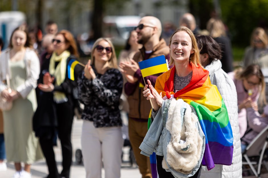 Keli šimtai žmonių Vilniuje susirinko pareikšti, kad visos šeimos svarbios