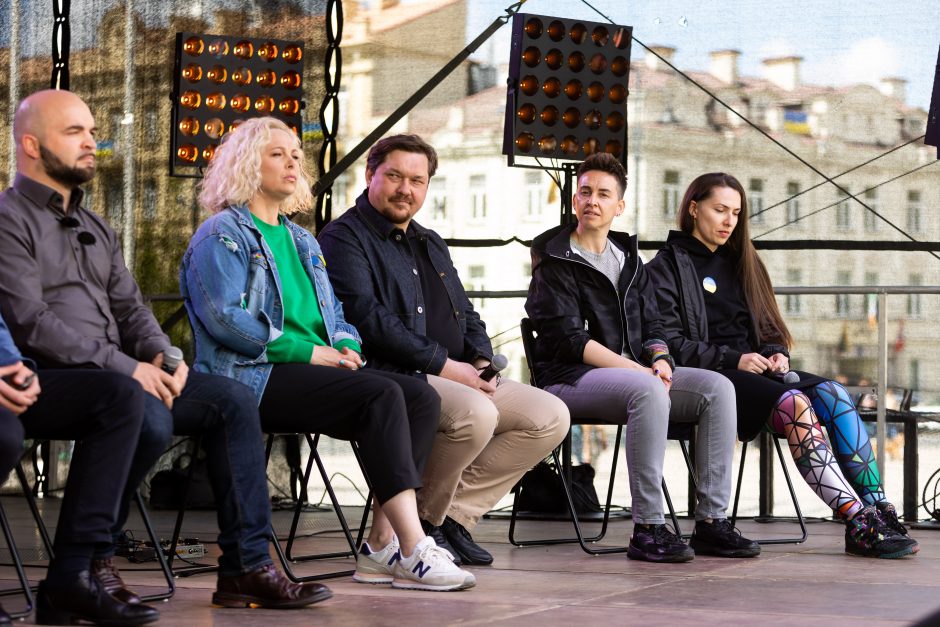 Keli šimtai žmonių Vilniuje susirinko pareikšti, kad visos šeimos svarbios