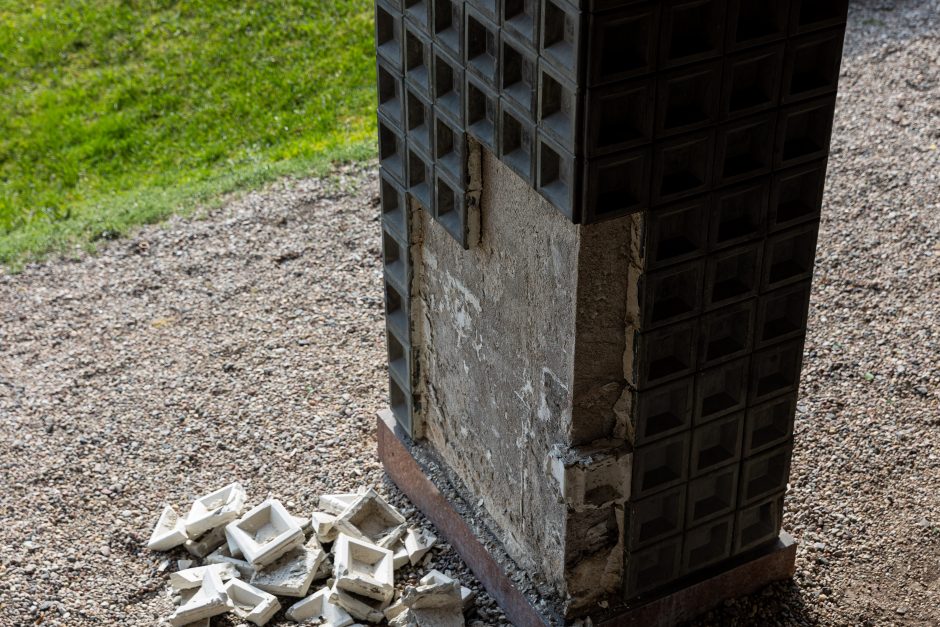 Pavogtos Operos ir baleto teatro žalvarinės apdailos detalės