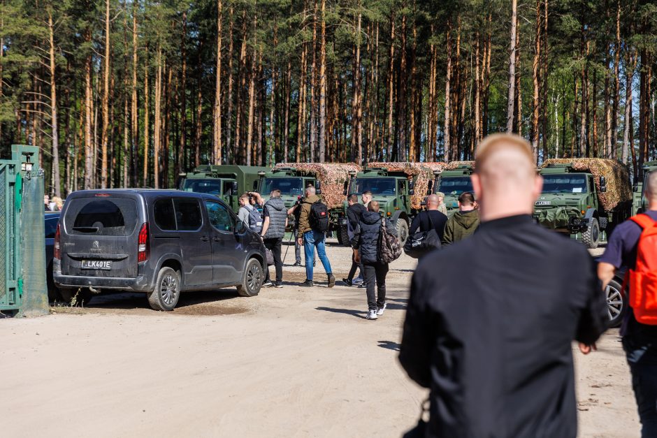 Kartotiniams mokymams atvyko 2500 aktyviojo rezervo karių