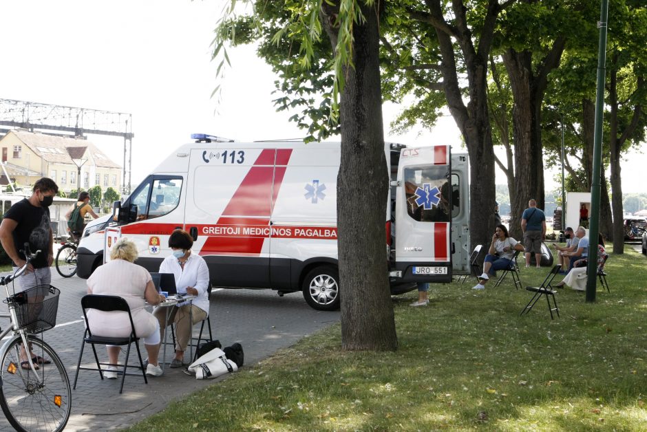 Skiepų autobusiukas laukė Šiauriniame rage