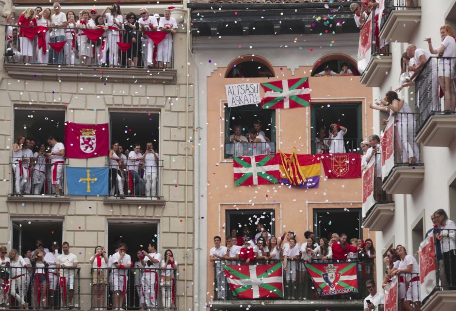 Pamplonoje vyksta garsusis San Fermino festivalis: per pirmąjį bėgimą – 5 sužeisti