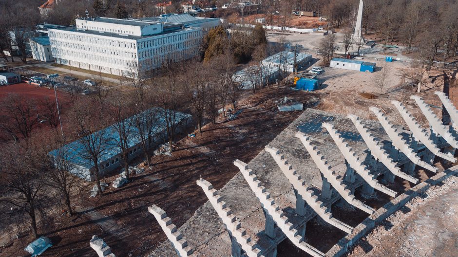 Kauno stadiono griovimo darbai baigti, statybininkai jungia aukštesnę pavarą