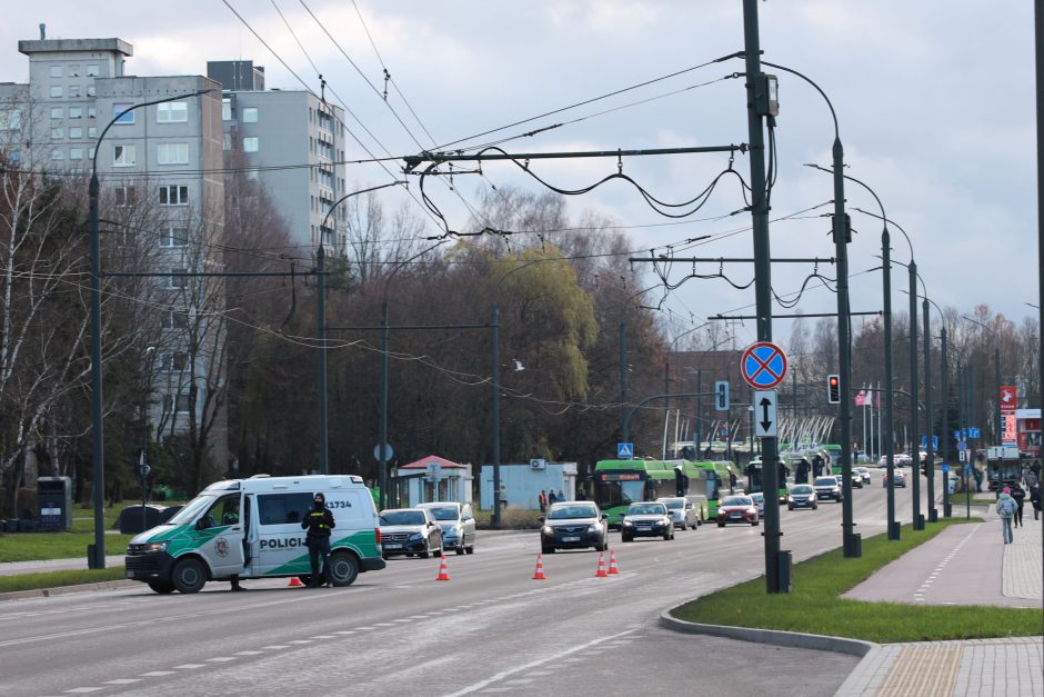 Neeilinė situacija S. Žukausko gatvėje: teko stabdyti eismą